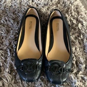 Michael Kors black flat size 7